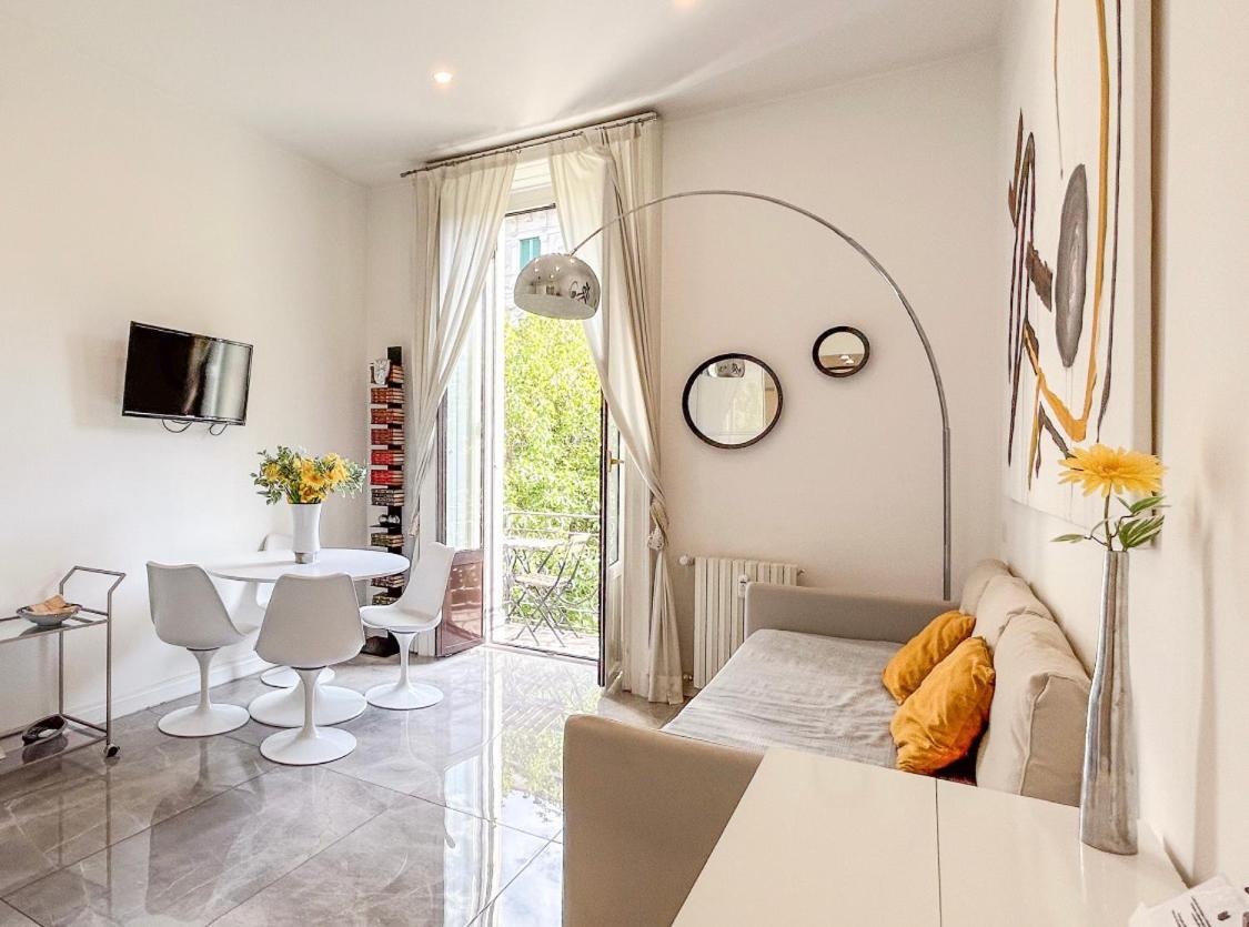 Casa Alberto Da Giussano, Elegante Bilocale In Centro Con Balcone Sul Parco Milán Exteriér fotografie